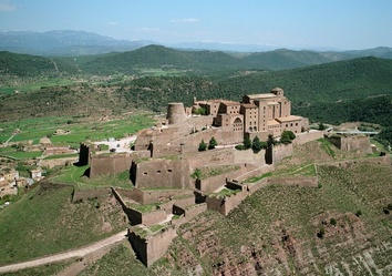 Parador de Cardona – idealer Halt im Rahmen einer Mietwagenreise durch Katalonien mit Paradores-Hotels