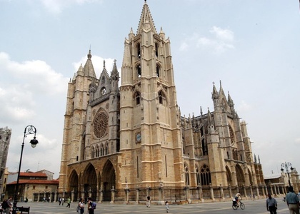 Tag 3 l Sonntag – Von Cistierna nach León