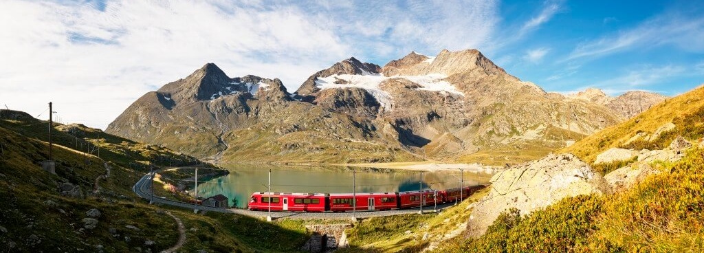 Wandern auf der Via Albula & Bernina – UNESCO-Bahnlinie durch die Schweizer Alpen