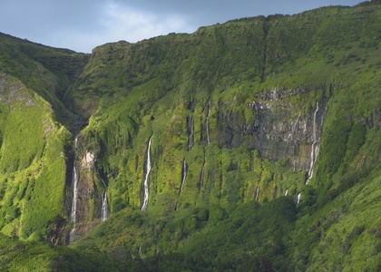 7. Tag I Flores – Kraterseen, Wasserfälle und Basaltlandschaften