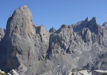 Blick auf den Picu Urriellu (Naranjo de Bulnes) im Zentralmassiv