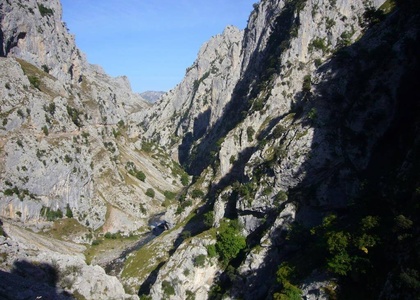Tag 2 l 1. Etappe: Auftakt durch die Göttliche Cares-Schlucht, von Poncebos nach Cordiñanes